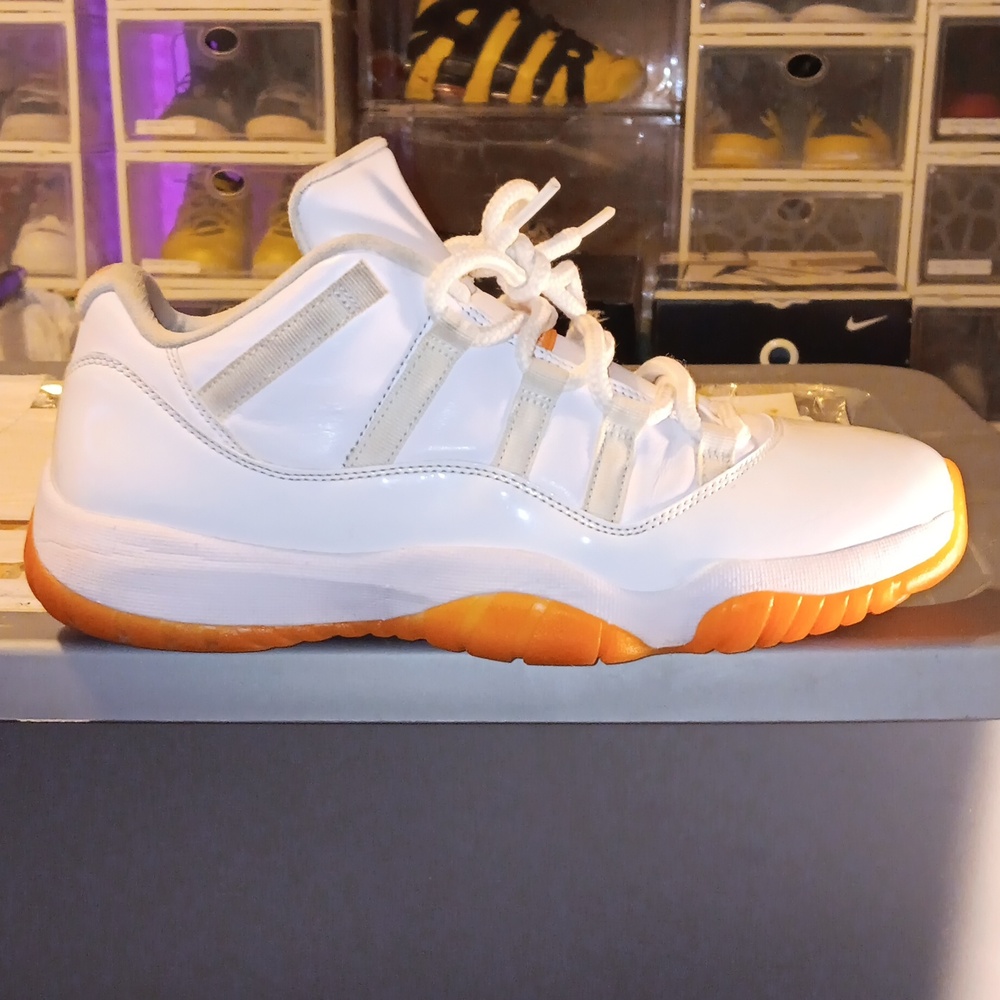 Jordan 11 Low 'Citrus' Size 10m/11.5w 2021 - image 3